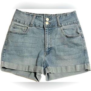 Women’s Forever 21 jean shorts